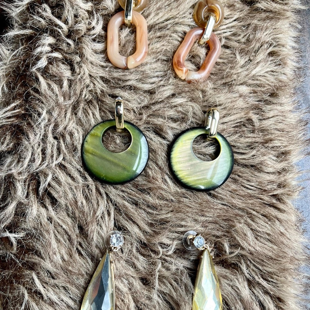 Chic Chunky Dangly Earing set